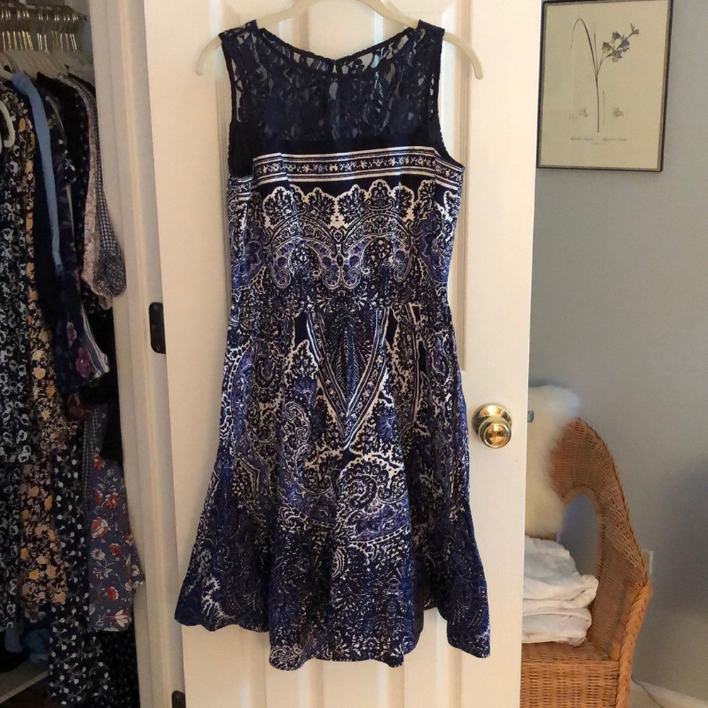 Gorgeous Blue and White Midi Dress